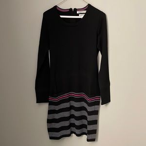 100% Soft Wool dress Size Medium. Great condition